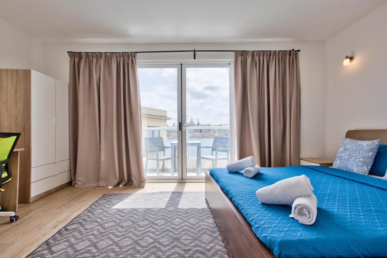 Ferienwohnung Sliema Duplex Penthouse With Sea Views & Private Terrace By Shortletsmalta Exterior foto