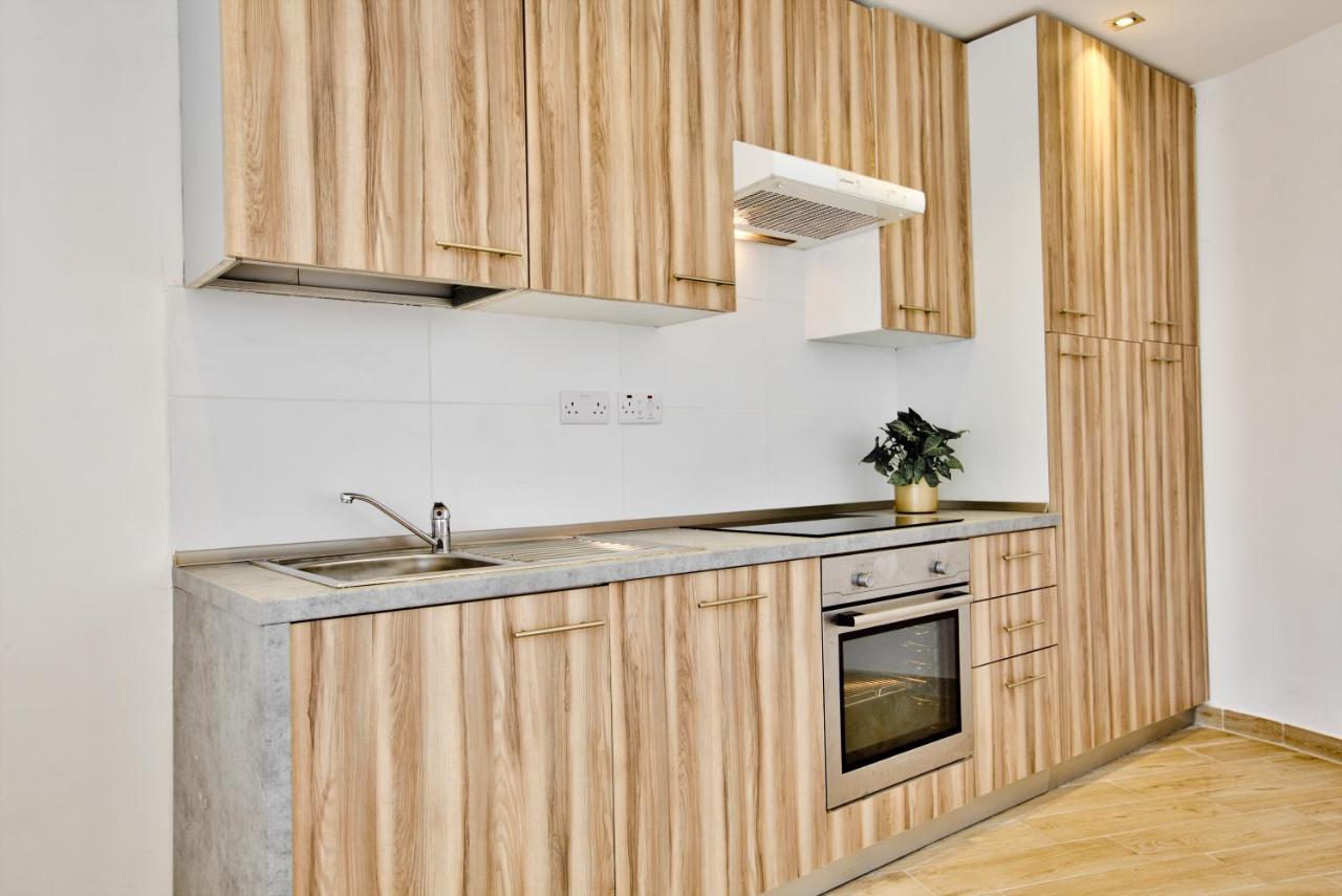 Ferienwohnung Sliema Duplex Penthouse With Sea Views & Private Terrace By Shortletsmalta Exterior foto