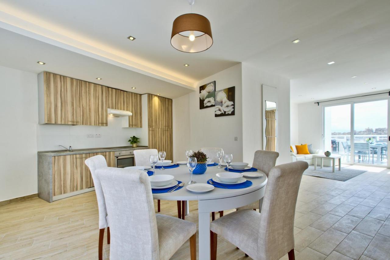 Ferienwohnung Sliema Duplex Penthouse With Sea Views & Private Terrace By Shortletsmalta Exterior foto