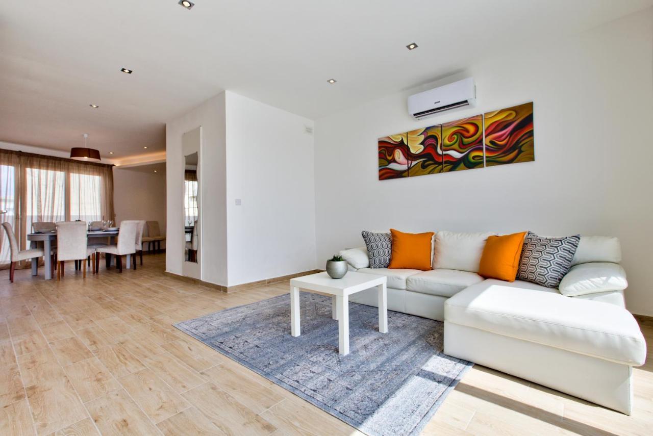 Ferienwohnung Sliema Duplex Penthouse With Sea Views & Private Terrace By Shortletsmalta Exterior foto