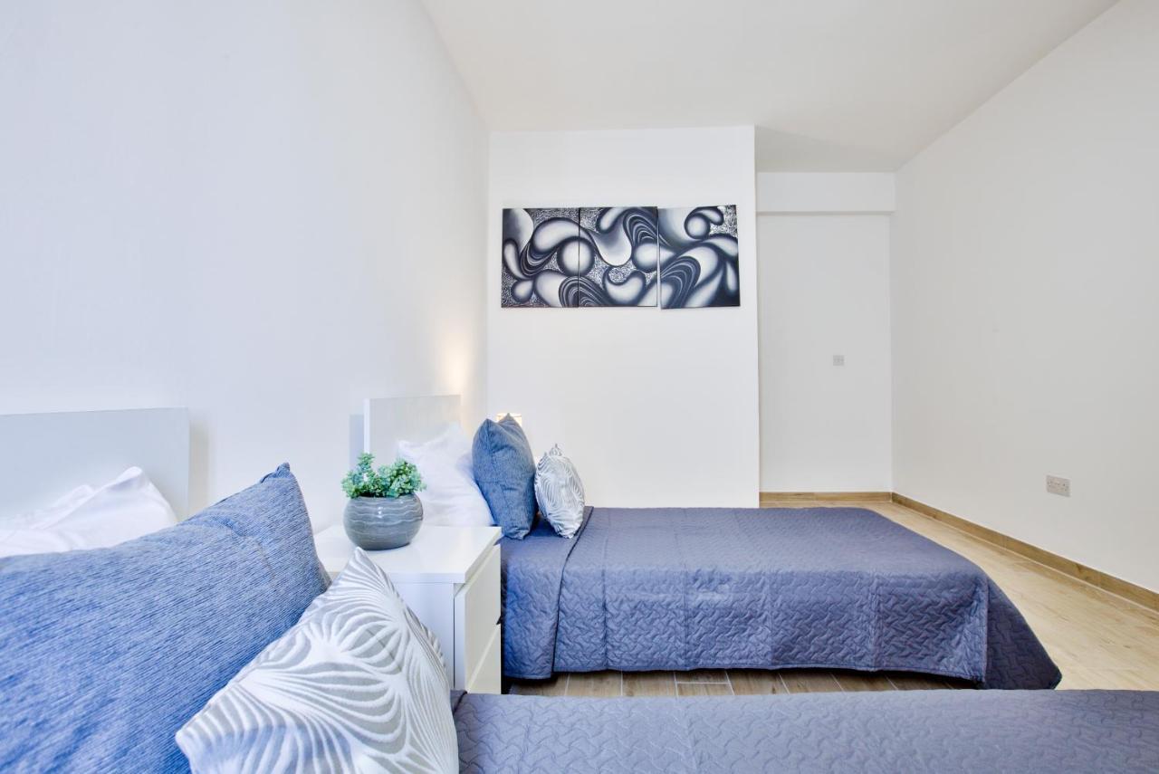 Ferienwohnung Sliema Duplex Penthouse With Sea Views & Private Terrace By Shortletsmalta Exterior foto
