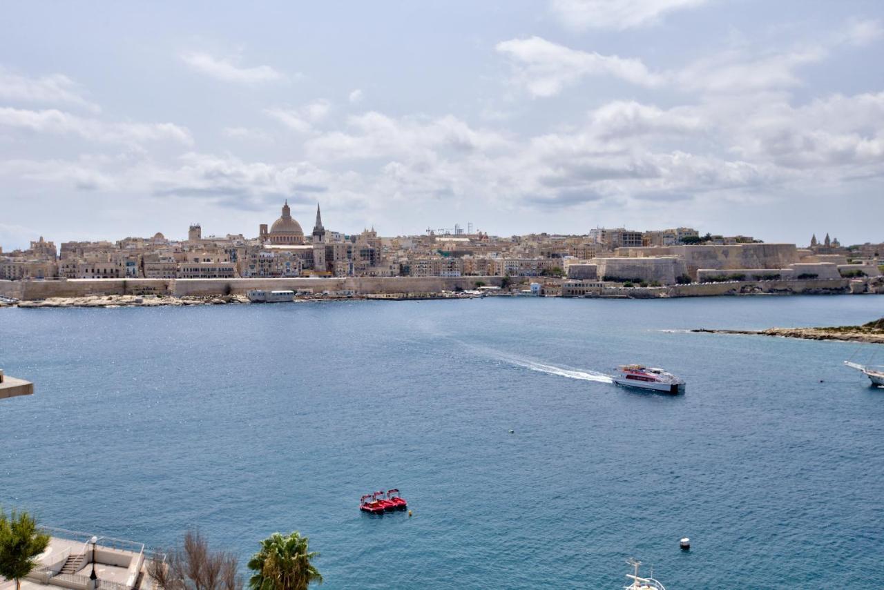 Ferienwohnung Sliema Duplex Penthouse With Sea Views & Private Terrace By Shortletsmalta Exterior foto