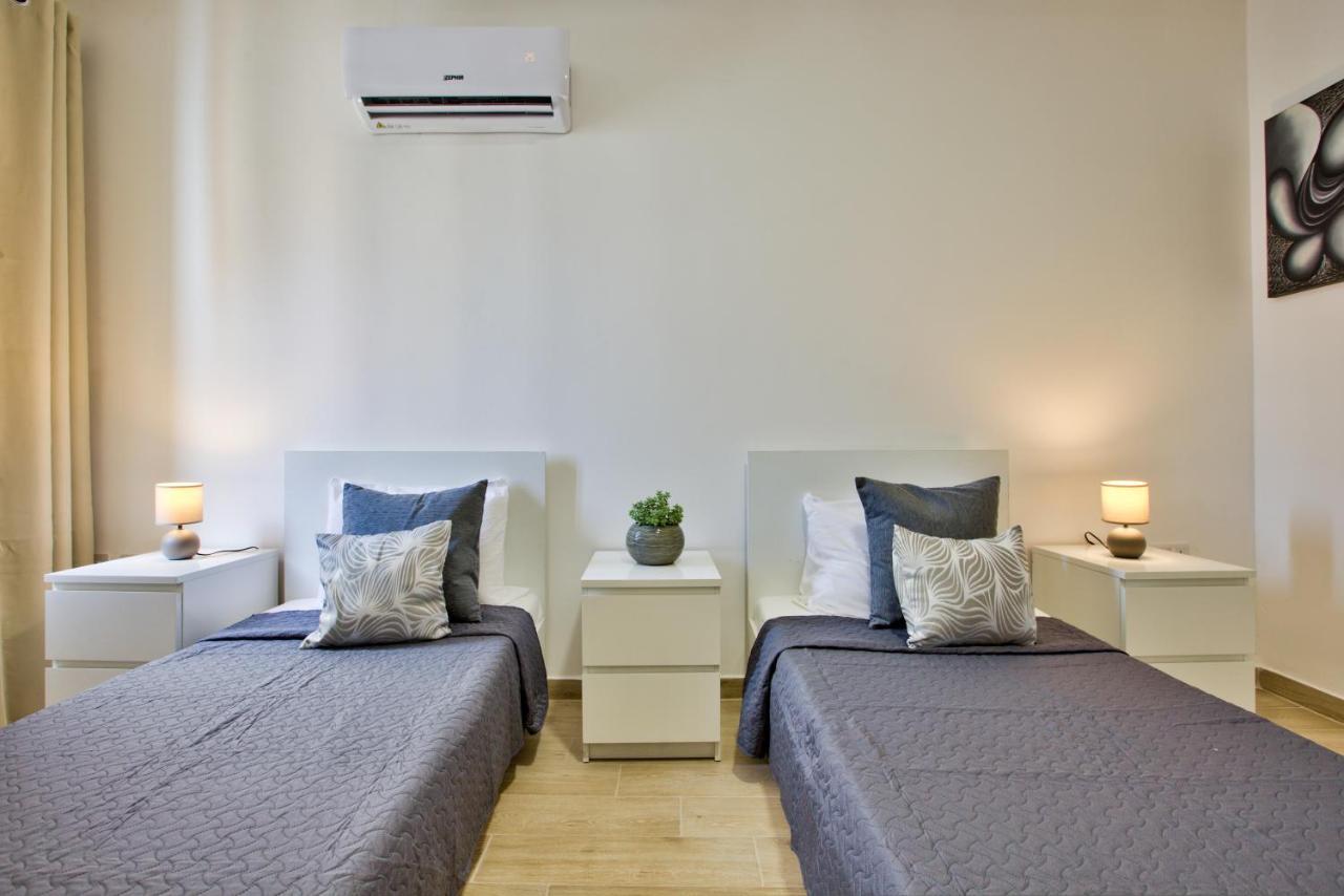 Ferienwohnung Sliema Duplex Penthouse With Sea Views & Private Terrace By Shortletsmalta Exterior foto