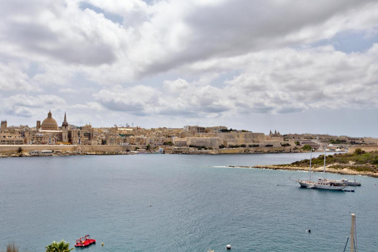 Ferienwohnung Sliema Duplex Penthouse With Sea Views & Private Terrace By Shortletsmalta Exterior foto